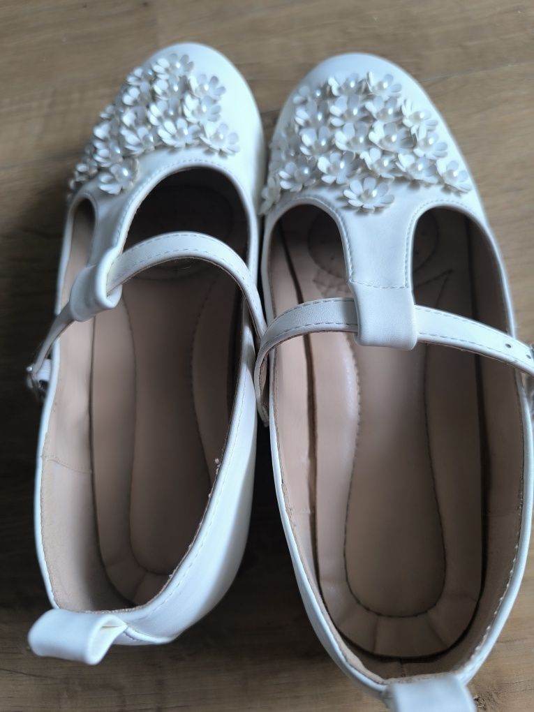 Baleriny buty Reserved 35 komunia baletki
