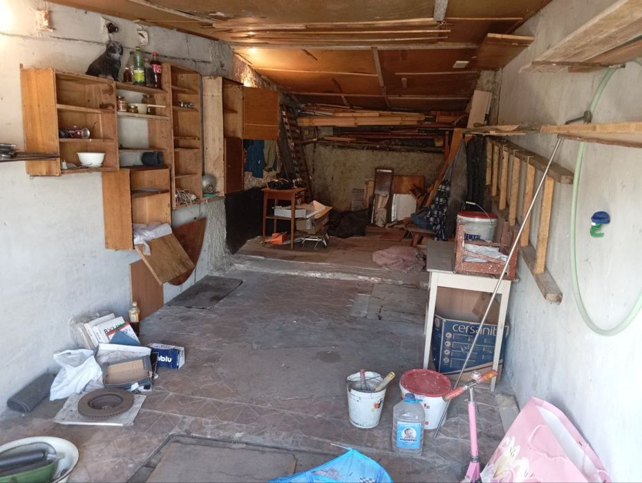 Обменяю гараж на ХТЗ