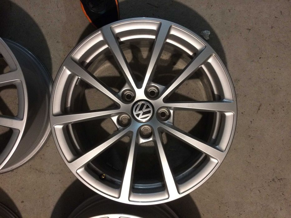 Felgi aluminiowe 17' OEM VW Golf VIII Passat B7 B8 Touran T-Rock Caddy