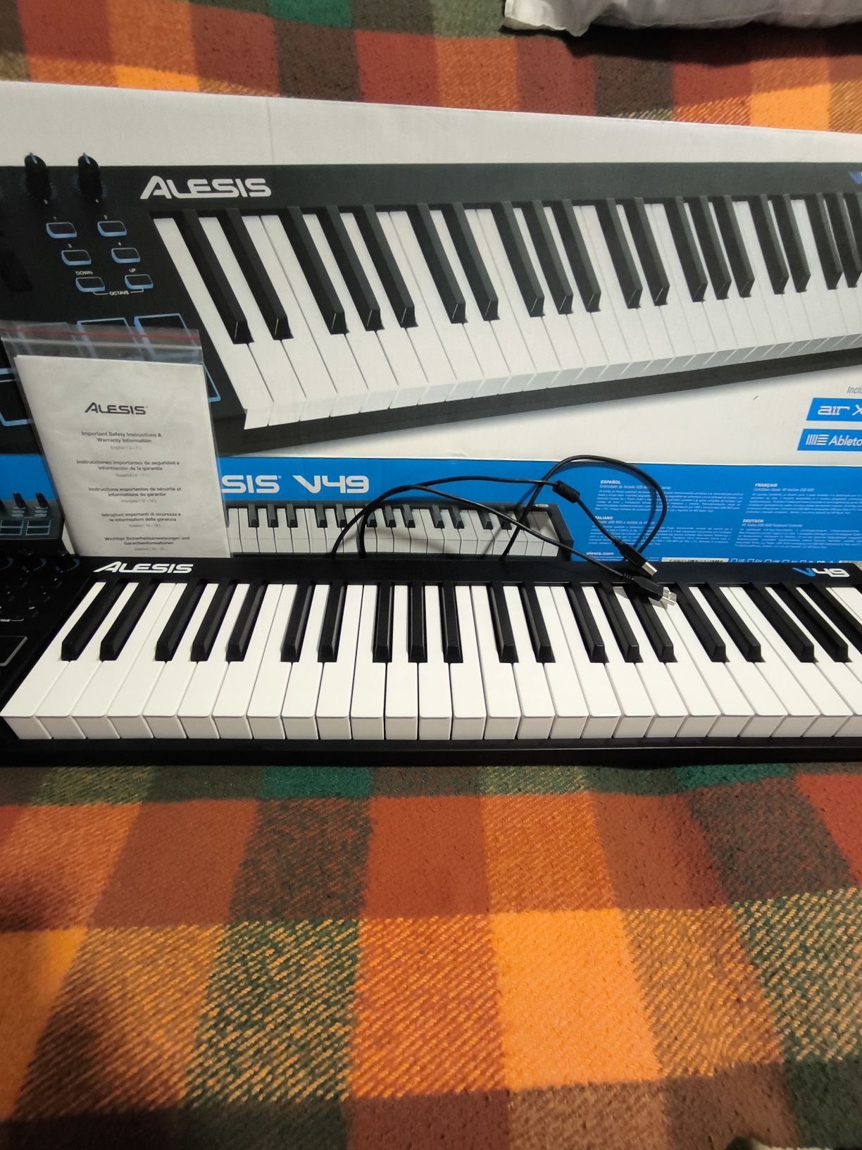 Alesis v49(novo)