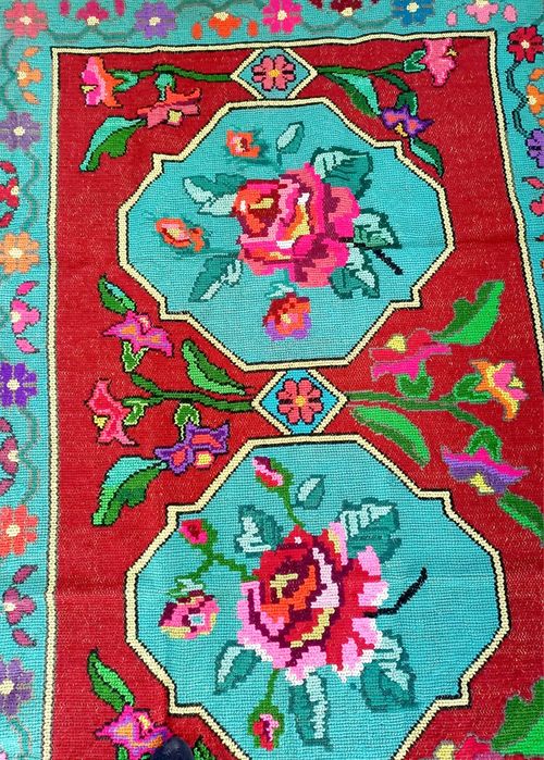 Старинный ковёр ручной работы