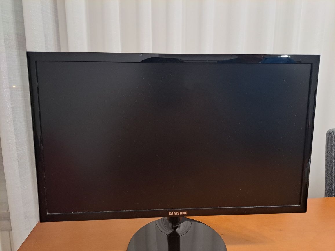 Monitor samsung 22" + Carregador DC 14V