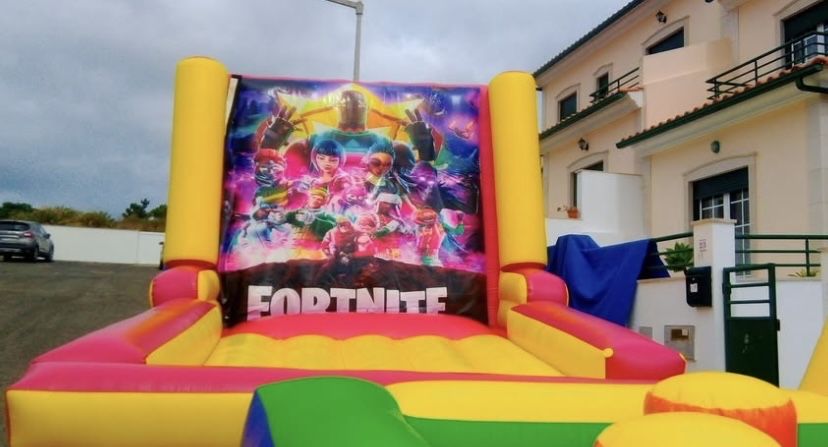 Aluguer de Insuflável - “Parede Fortnite”
