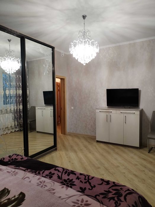 Стильний, розкішний будинок в с. Бездрик