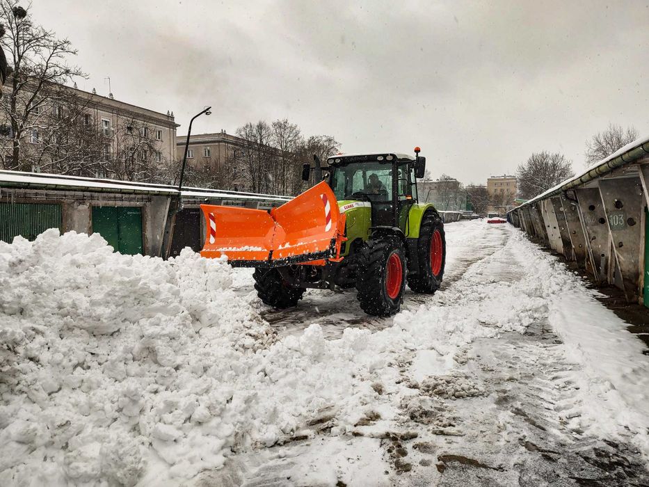 Odśnieżanie 24/7 | Utrzymanie zimowe obiektów | Traktory Ładowarki