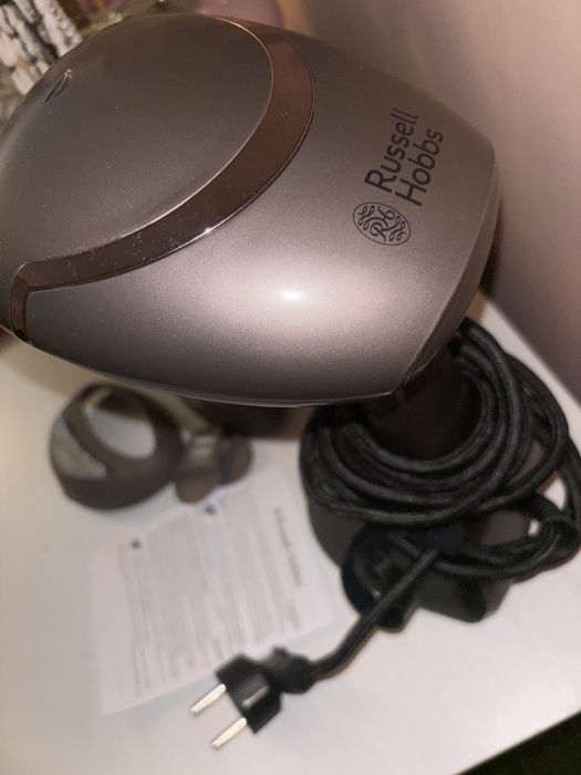 Parownica do ubrań Russell Hobbs Aroma 1800W 32g/min