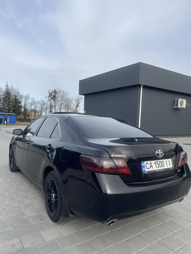 Camry 3,5 технічно в идеальном состояни !!!