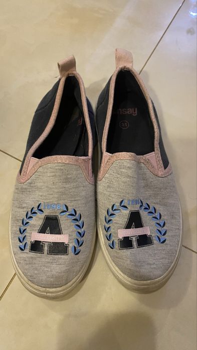 Мокасіни, балетки в школу