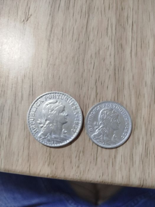 1 escudo 1957 e 50 centavos de 1957