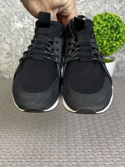 Hugo Boss кроссовки 37 размер женские черные