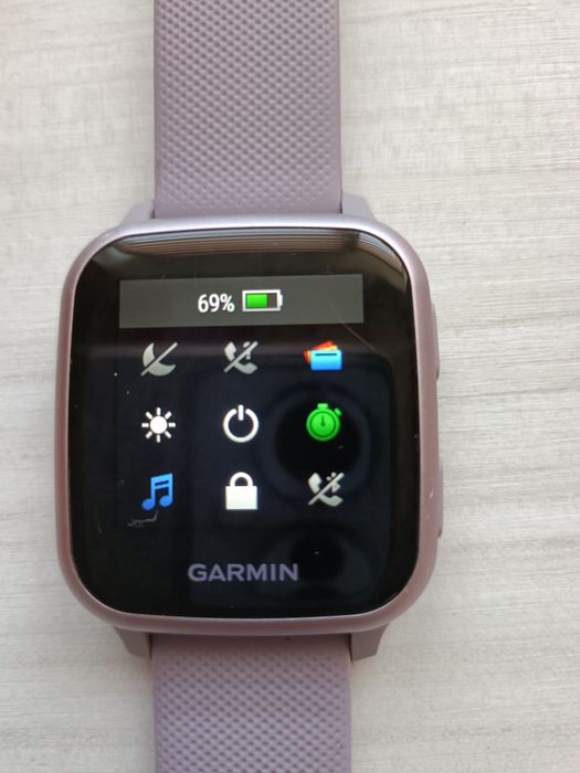 Смарт годинник Garmin Venu SQ