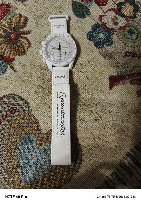 Часы наручные, кварцевые