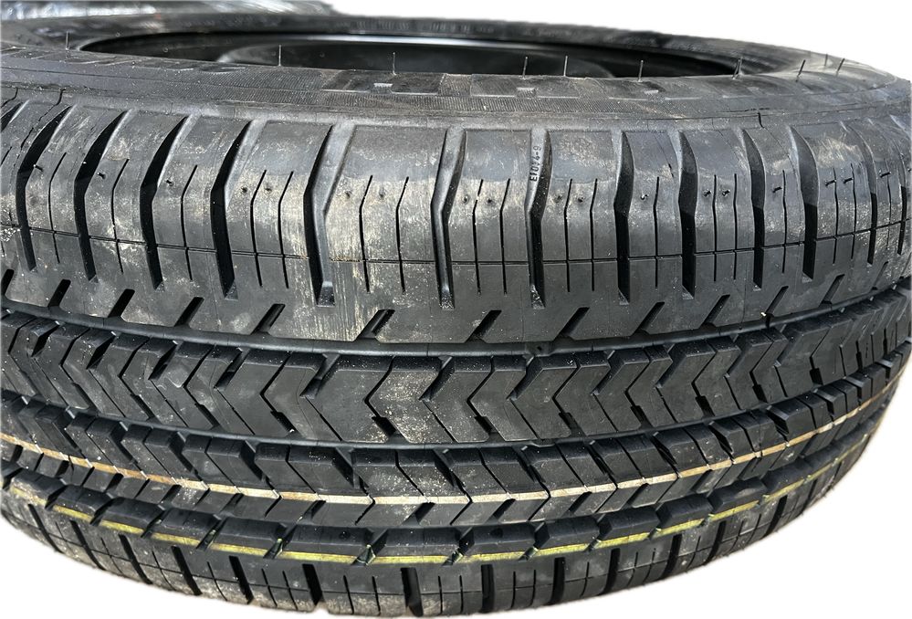 NOWA Felga + Opona Proace Jumpy OE Michelin AGILIS51 215/65 R16 2022