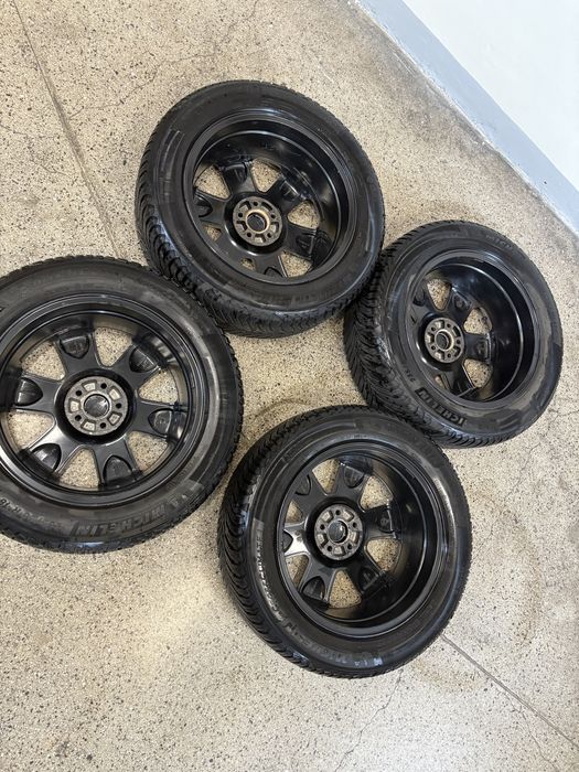 Komplet  kół  do volvo xc 70 18 cali