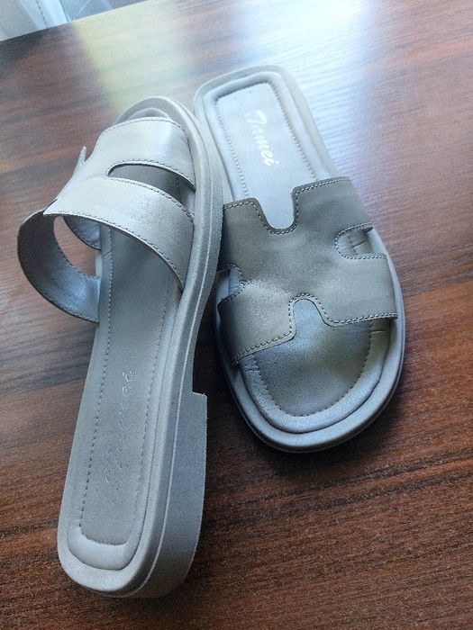 шльопанці жіночі шкіряні