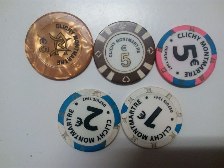 Coleção de 71 fichas de 27 casinos.