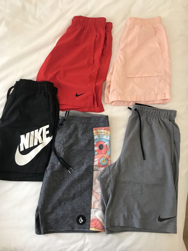 Calções de marca NIKE/Volcom