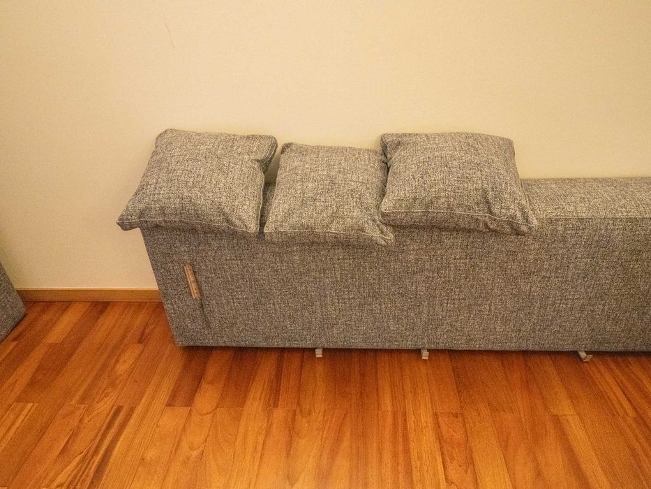 Sofá cinzento moderno e confortável – 4 lugares - 2,5m de largura