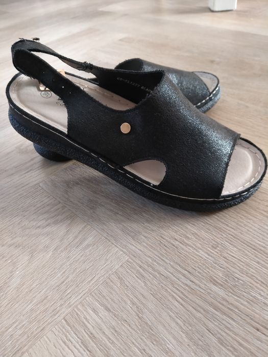 Czarne sandałki klapki 39 damskie nowe na wąską stope