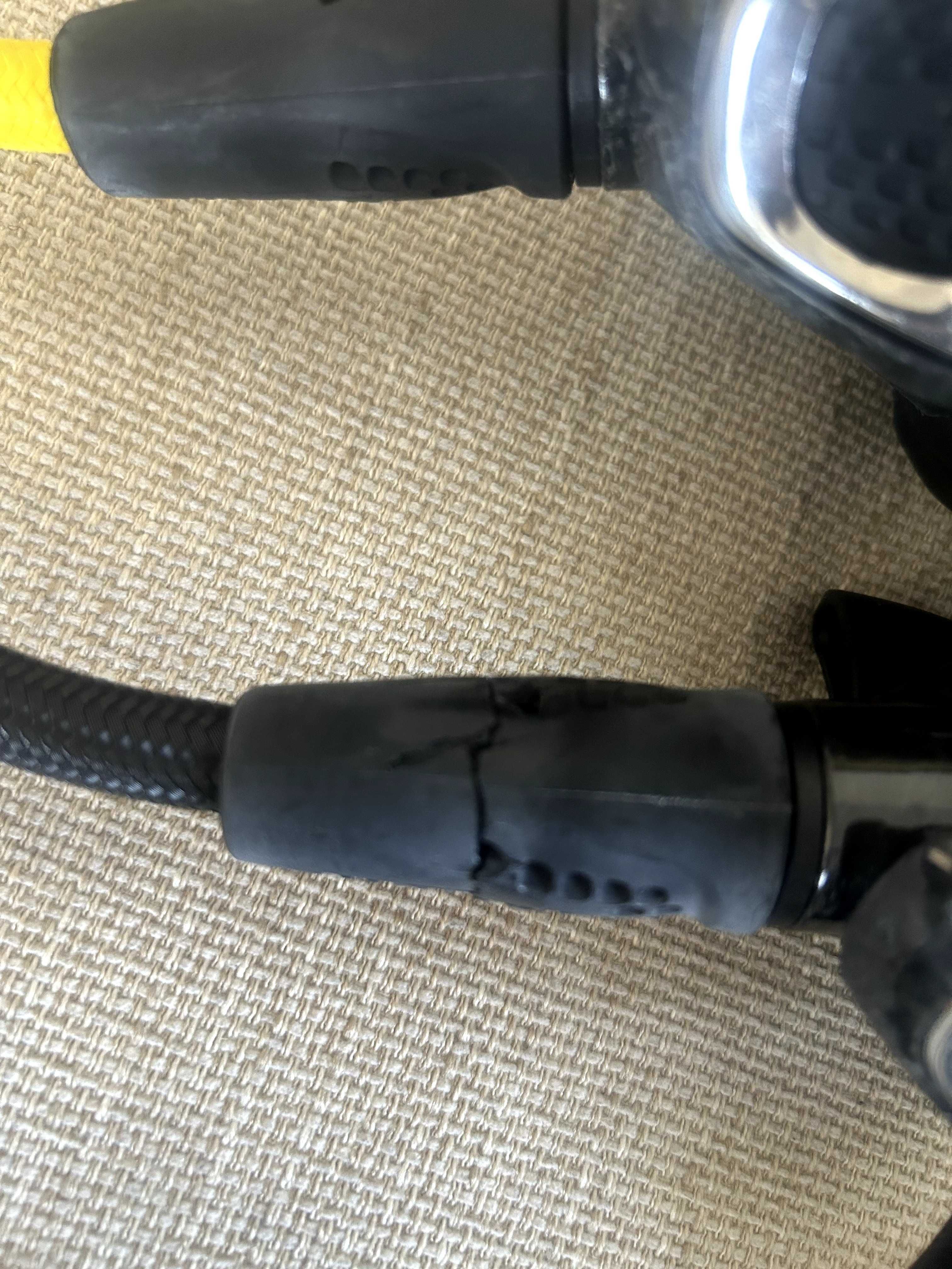 Mares Carbon 42T automat oddechowy
