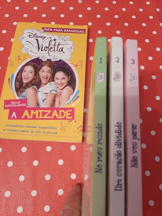 Livros violetta bom estado