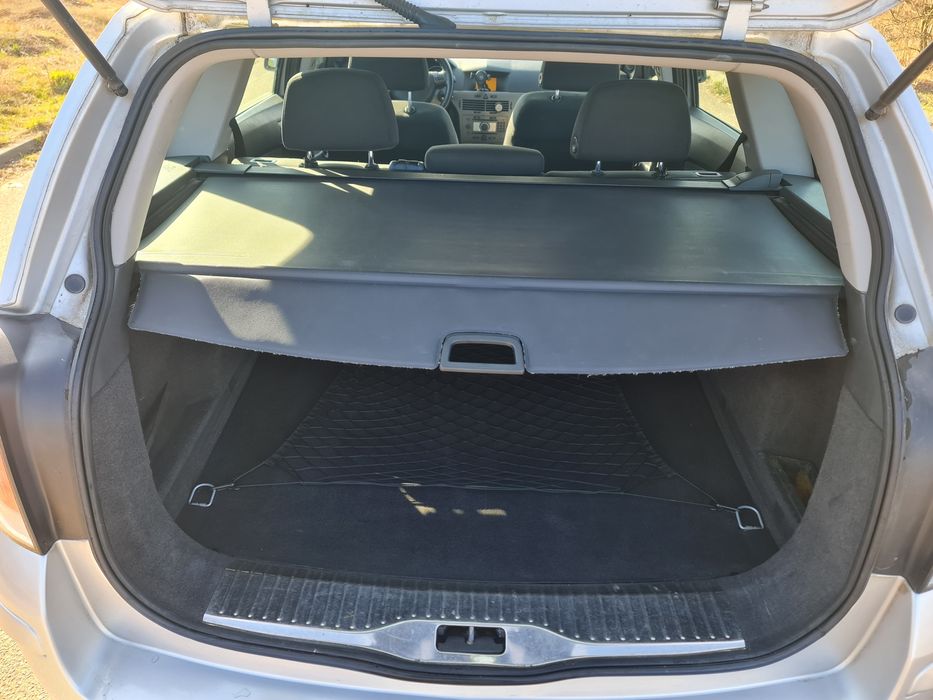 Opel Astra 3 H kombi 1.4 benzyna 2006