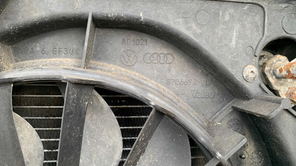 Audi A4 B6 Pas Przedni Chłodnica Wody Klimatyzacji Wentylator