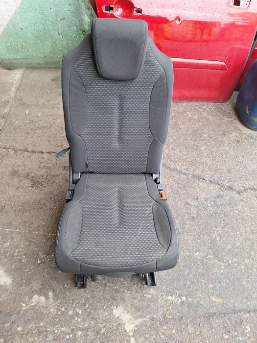 Fotel Citroen C4 Picasso I środkowy siedzenie C4 Picasso