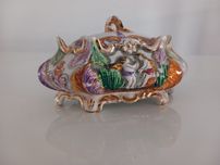 Guarda jóias em porcelana com pormenores em ouro