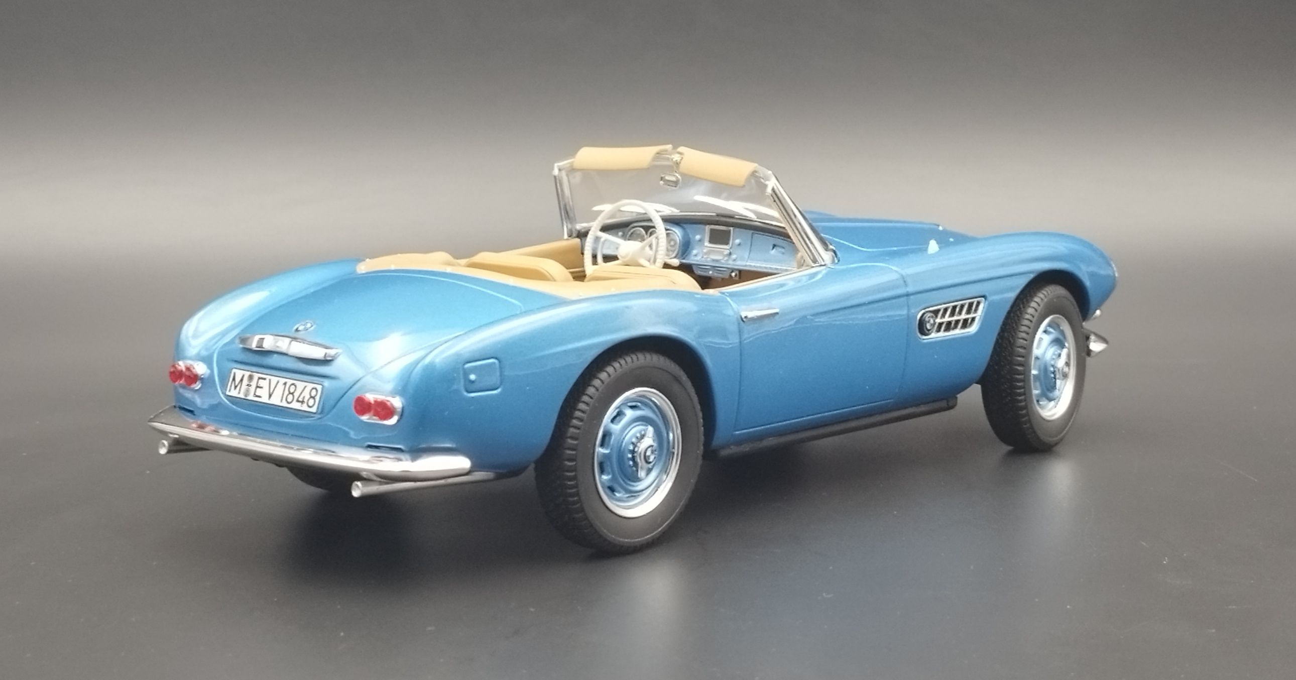 1:18 Norev 1957  BMW 507 Cabriolet Blue