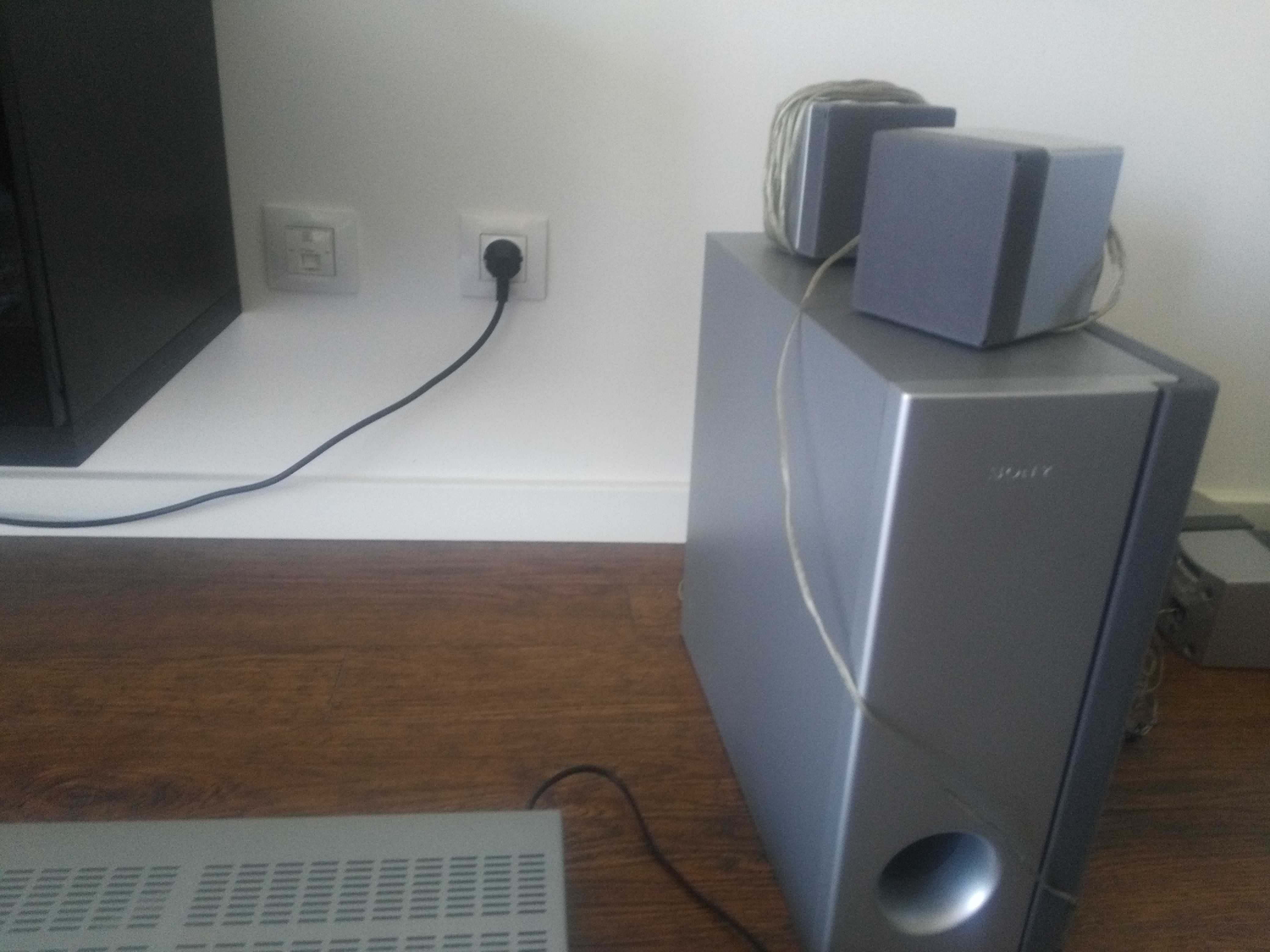 Aparelho de Som com sistema Sunround SONY