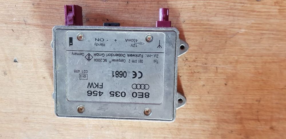 AUDI  A6 C5 A4 B6 WZMACNIACZ ANTENOWY 8E0035456