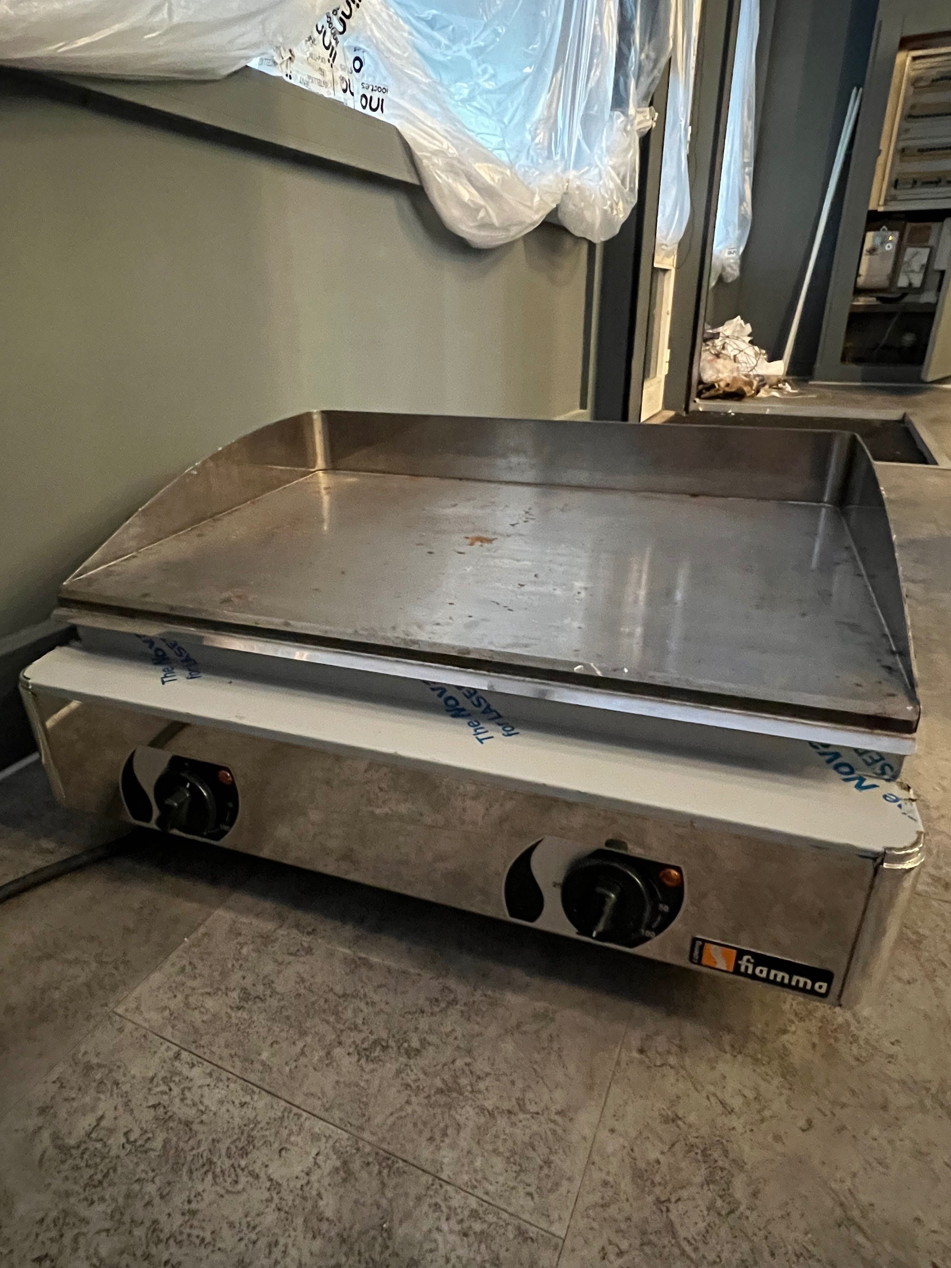 Diversos equipamentos para Café/Restaurante