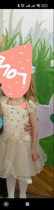Продам плаття для дівчинки р 3-5 років