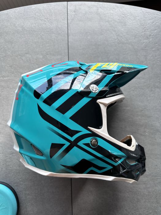 Мотошолом Fly Racing