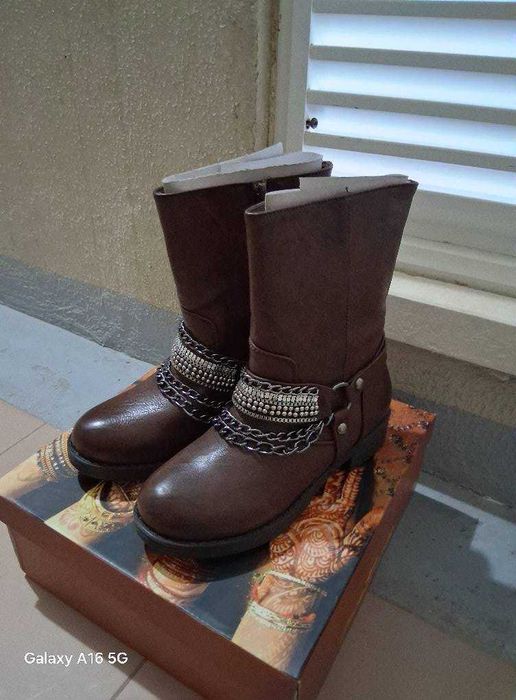 Botas de Inverno para Mulher - NATURA - NOVAS