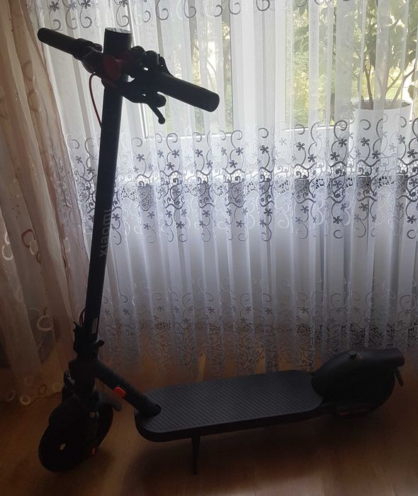 Hulajnoga elektryczna XIAOMI Scooter Elite 45km 400W 10" + Zestaw Nowa