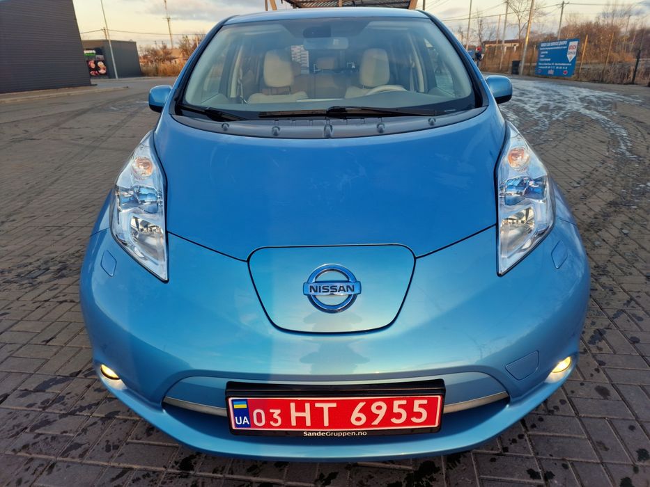 Nissan Leaf 2012рік 112т.км Батарея 10/12