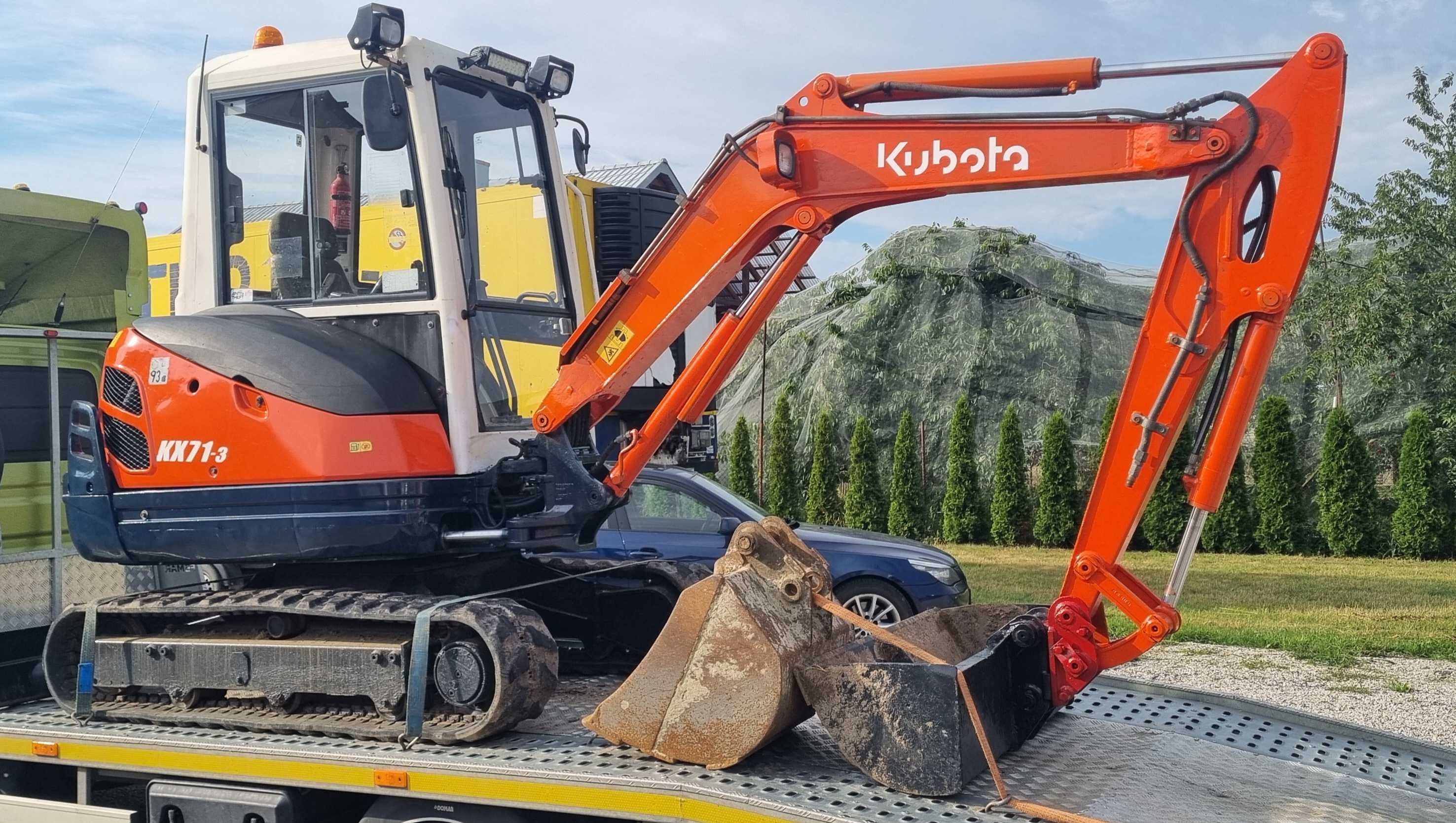 Uslugi koparko-ładowarką, minikoparka 2,8T, wywrotrka