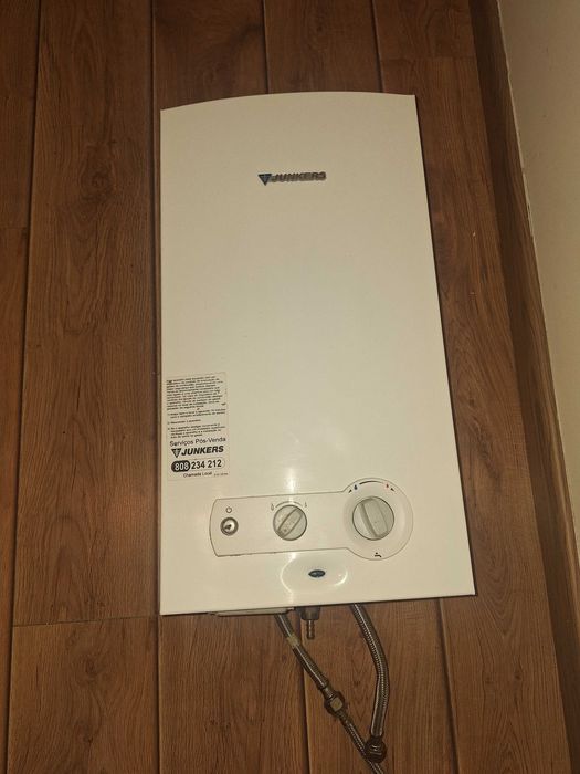 Esquentador praticamente sem uso e inteligente e muito potente.