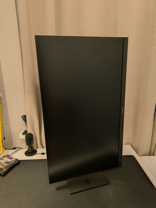 Monitor HP Omen 32q – 32", QHD