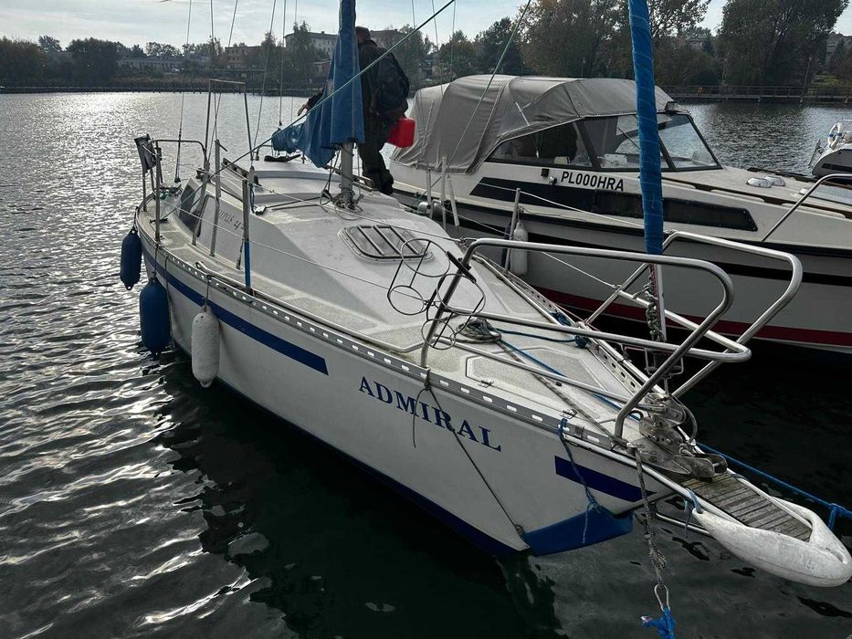 Jacht żaglowy LUPUS 24 wraz z przyczepą Fayfa