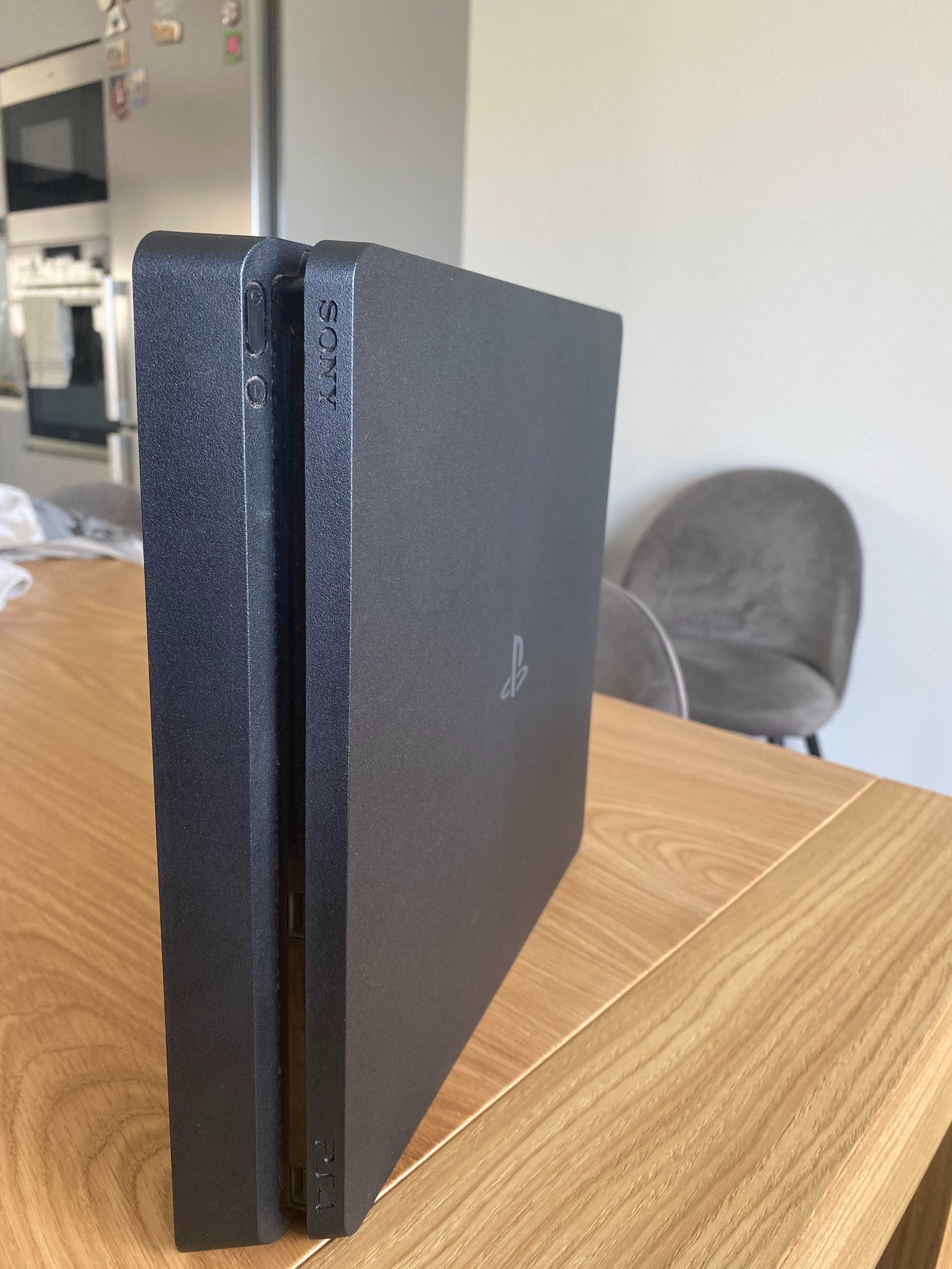 PS4/PlayStation 4 Slim 1TB