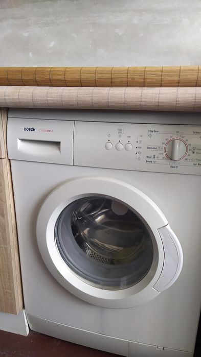 Здам на довгий термін кімнату в гуртожитку в центрі