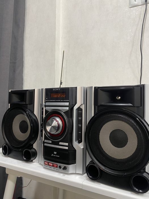 Музыкальный центр