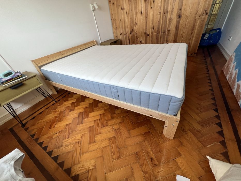 Cama e colchao ikea como novos