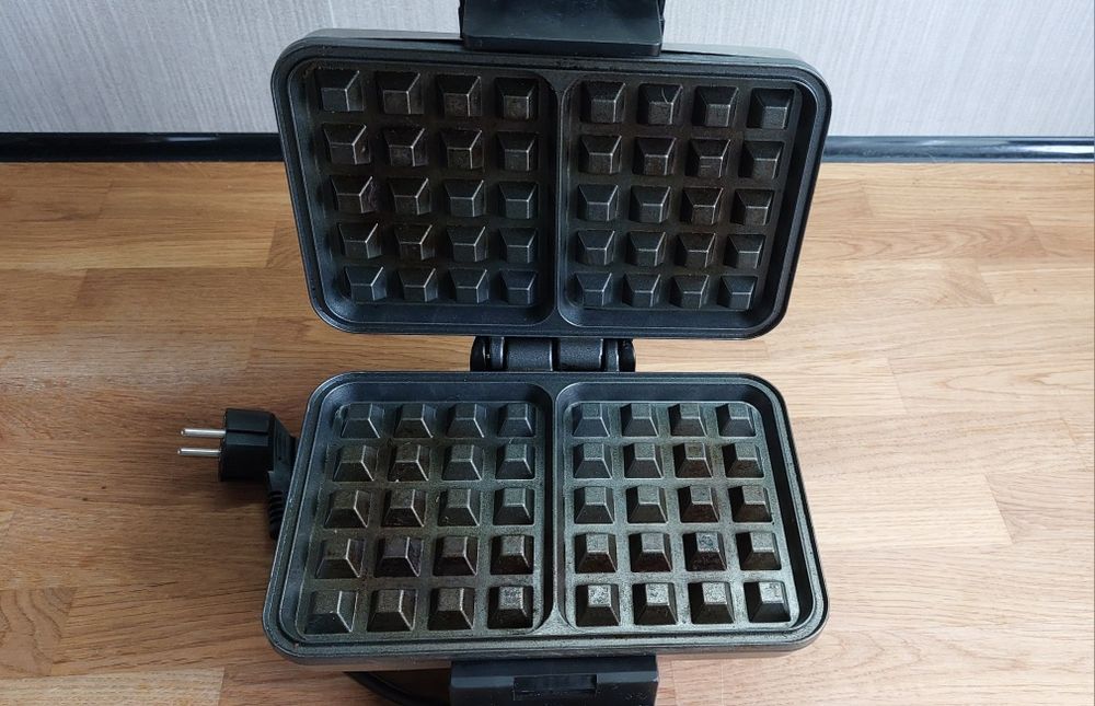 Gofrownica MPM 1000W