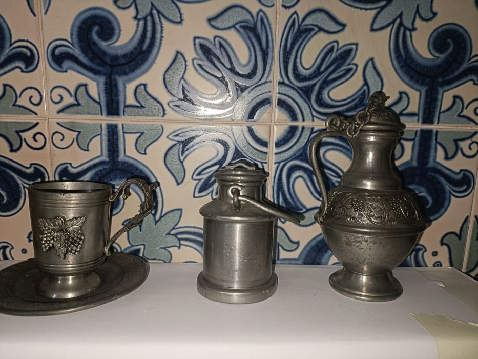 Diversas peças em estanho