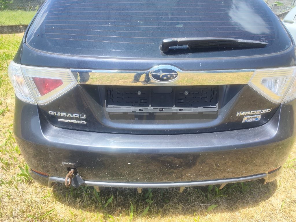Carro    Subaru.