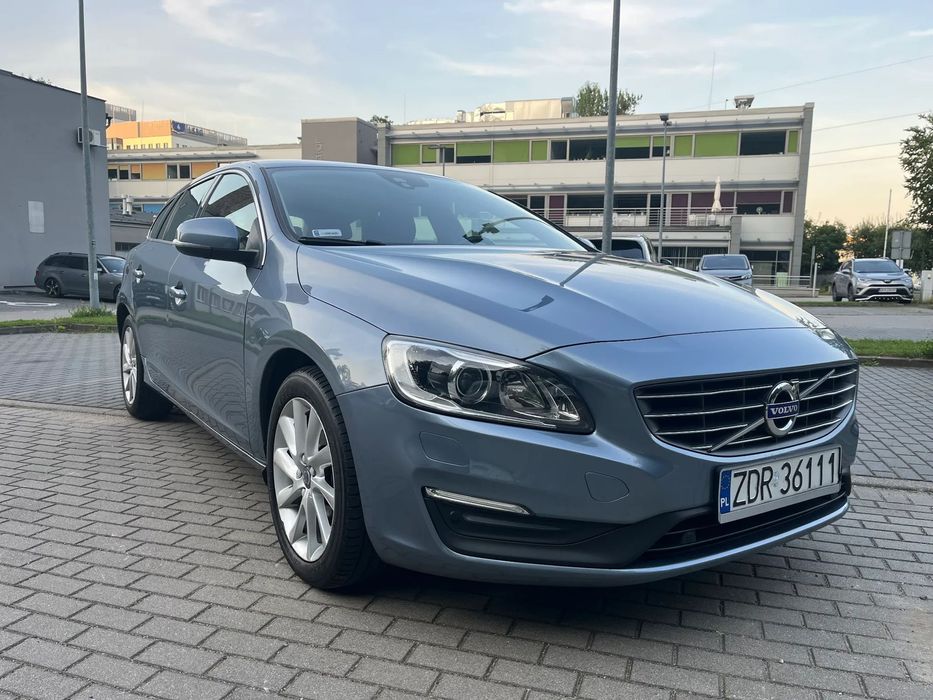 Volvo V60 Volvo V60-PL salon-I właściciel-manual 6 biegów-190 KM